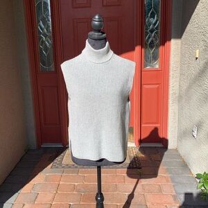 Abercrombie and Fitch Gray Sleeveless Turtleneck Sweater